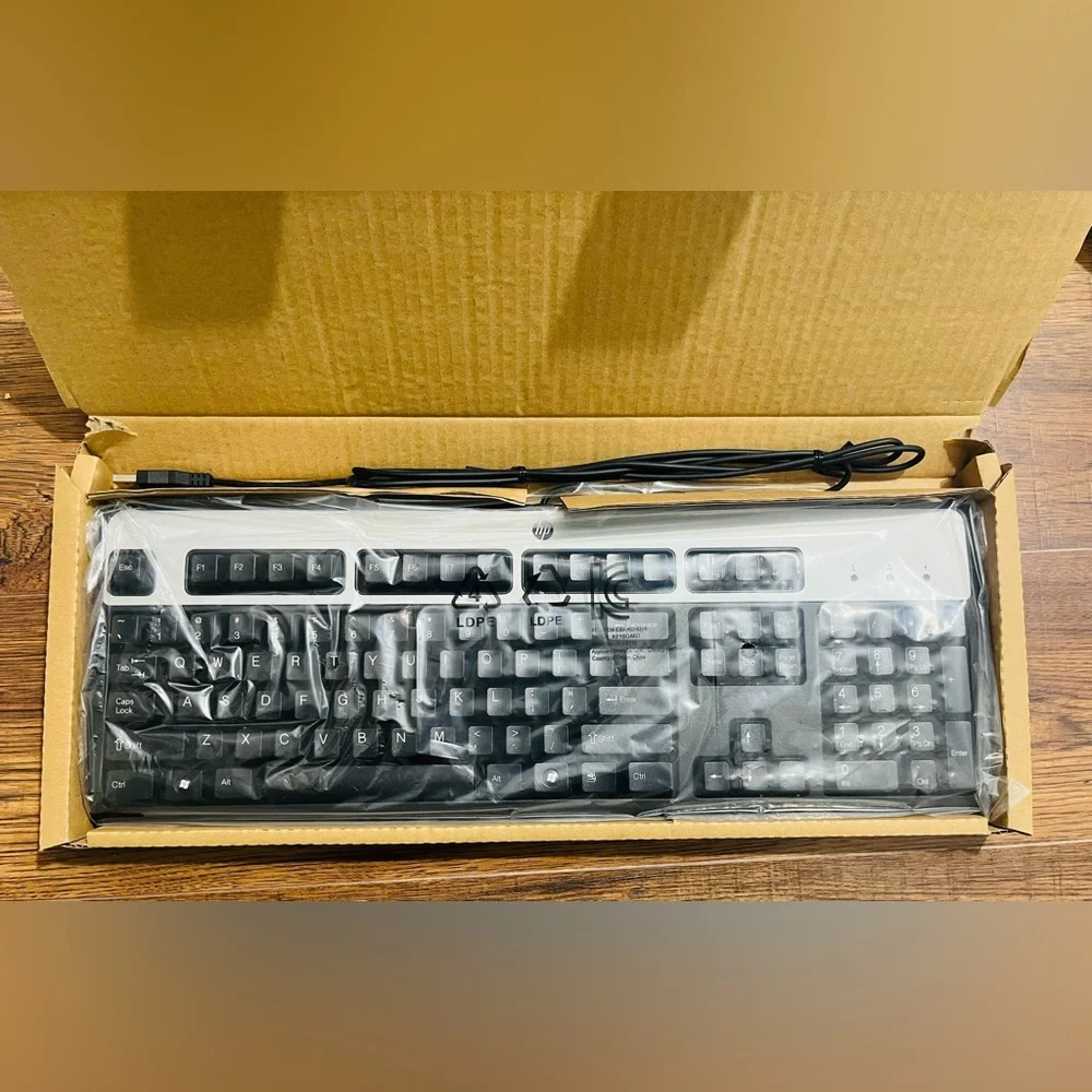 🚨NEW IN BOX!🚨HP Black Full-Size Wired Keyboard